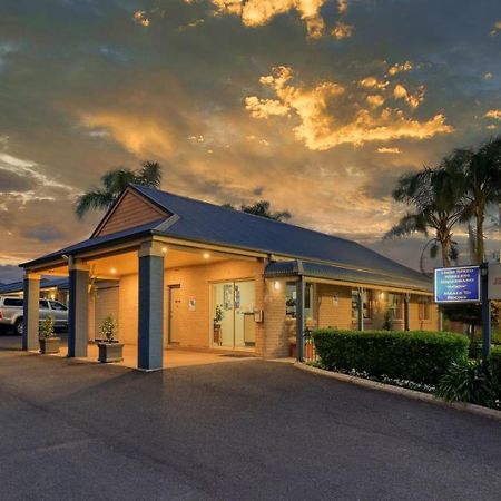 Edward Parry Motel And Apartments Tamworth Bagian luar foto