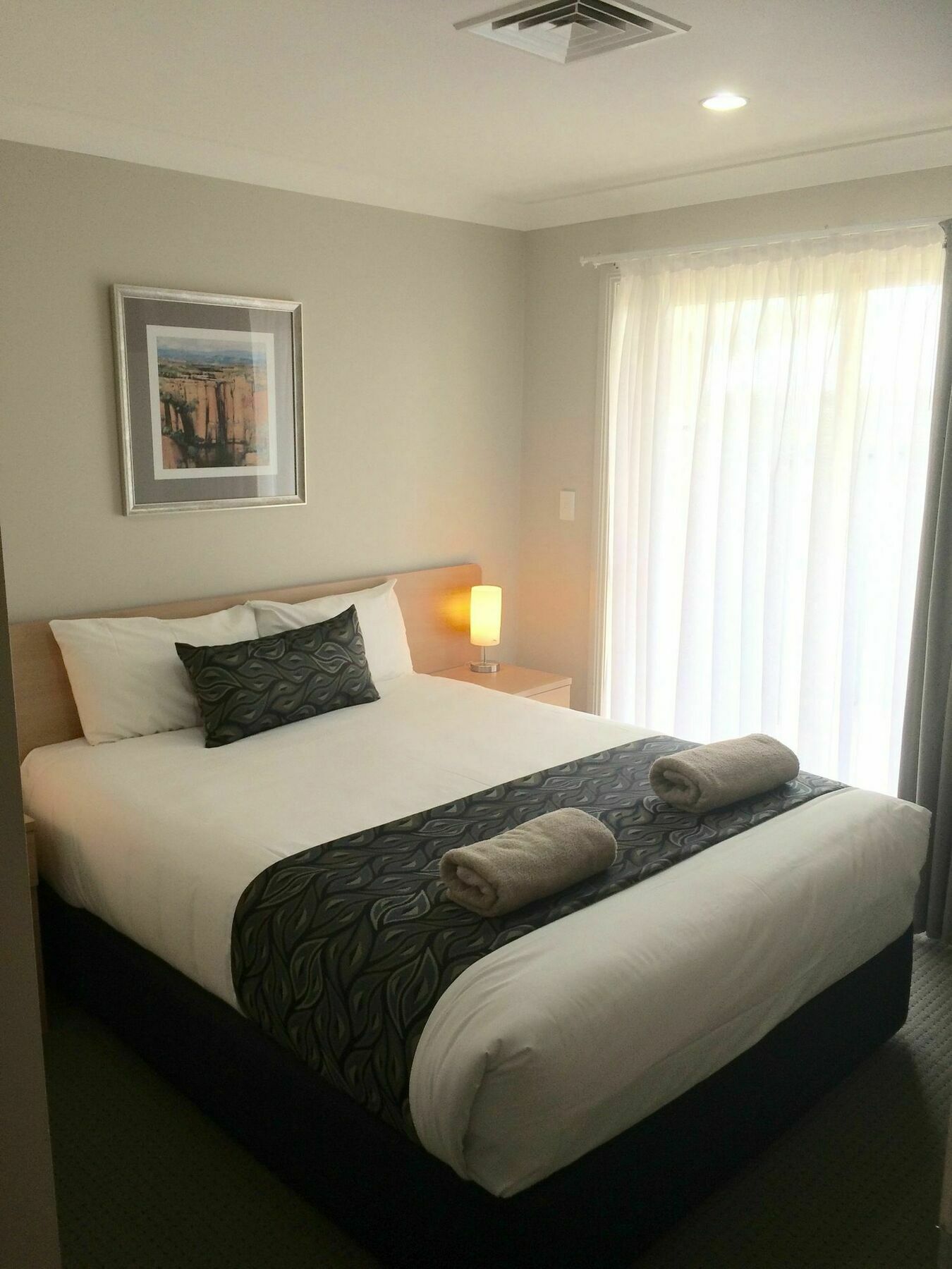 Edward Parry Motel And Apartments Tamworth Bagian luar foto