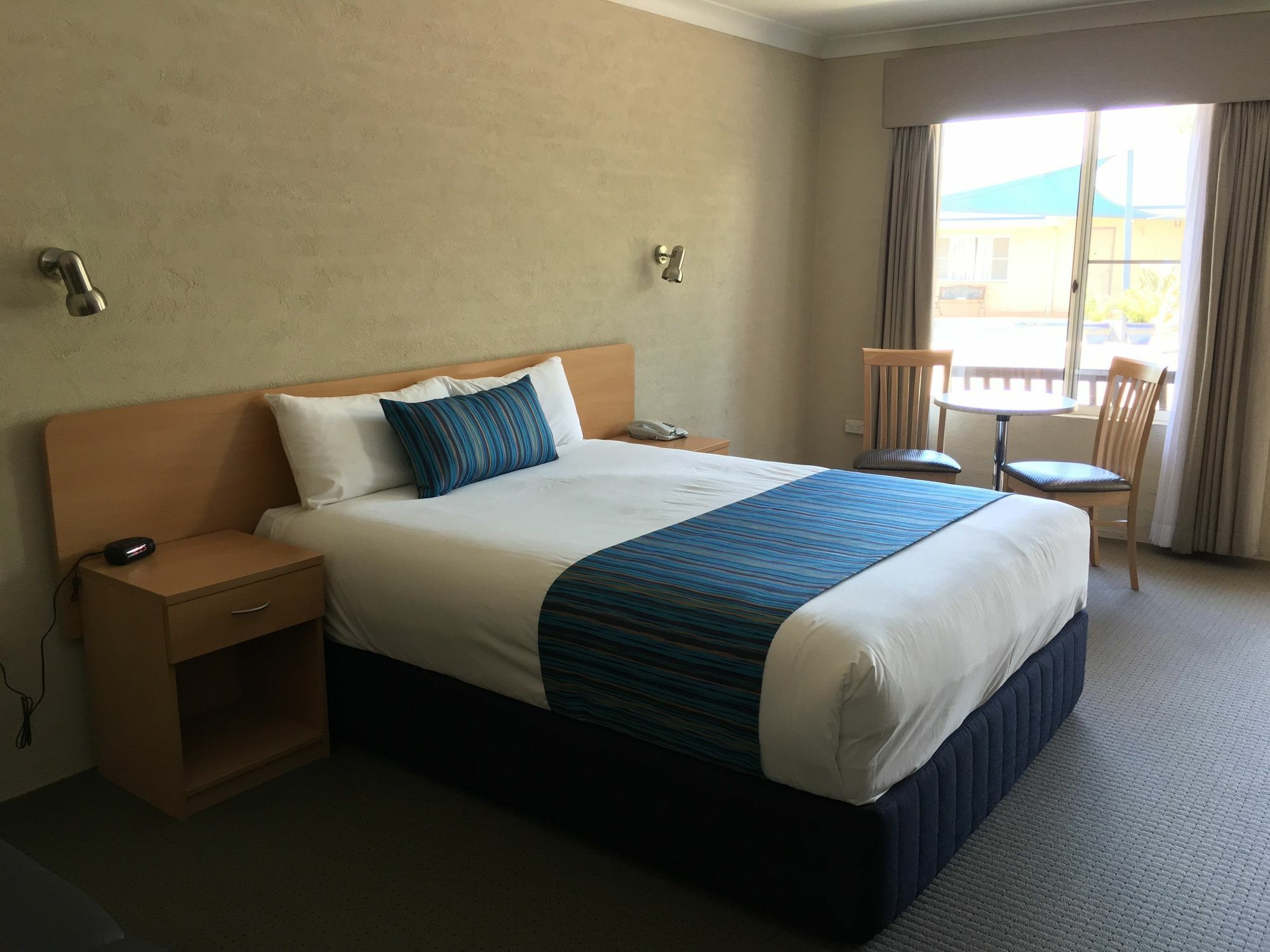 Edward Parry Motel And Apartments Tamworth Bagian luar foto