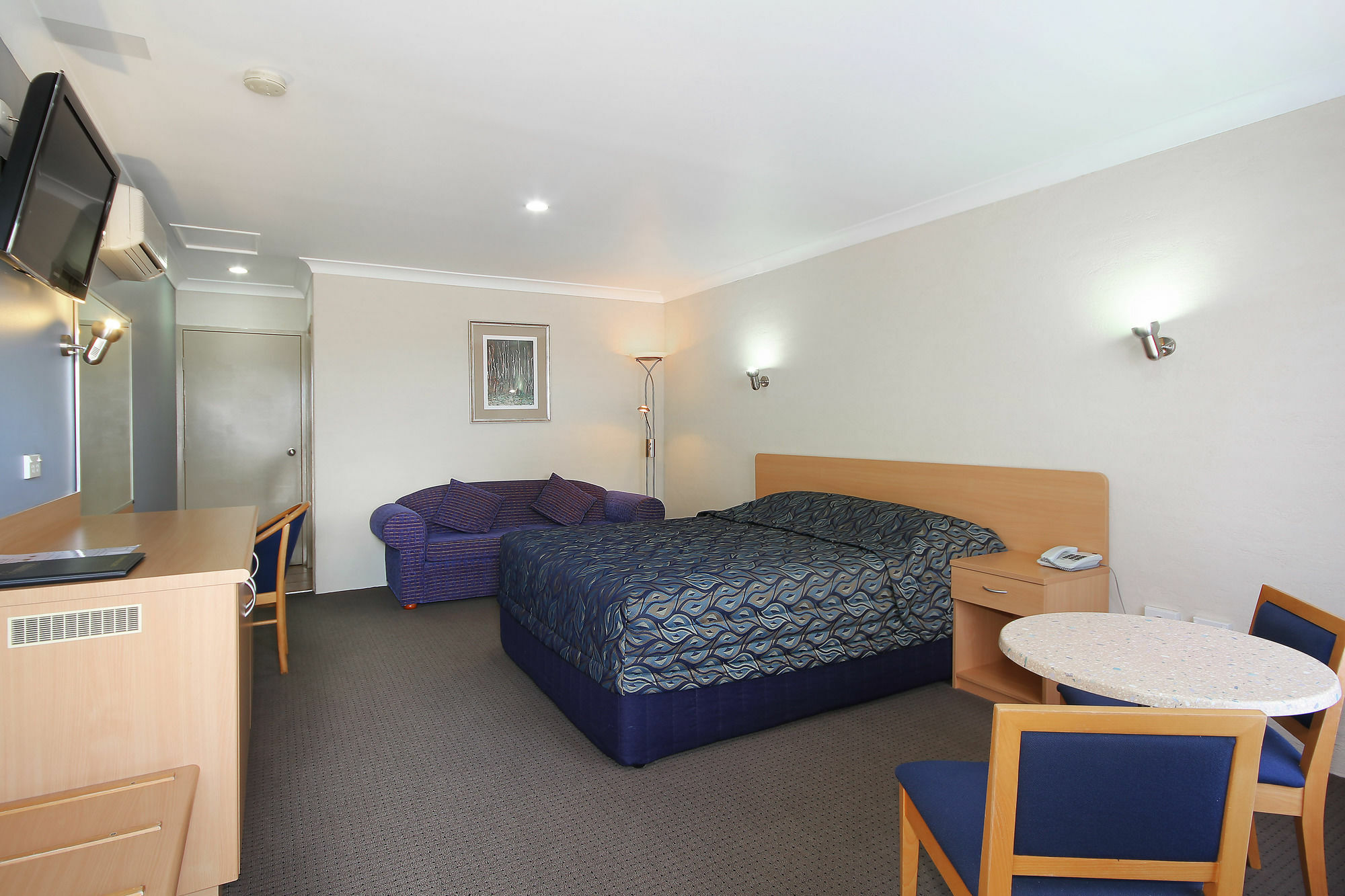 Edward Parry Motel And Apartments Tamworth Bagian luar foto