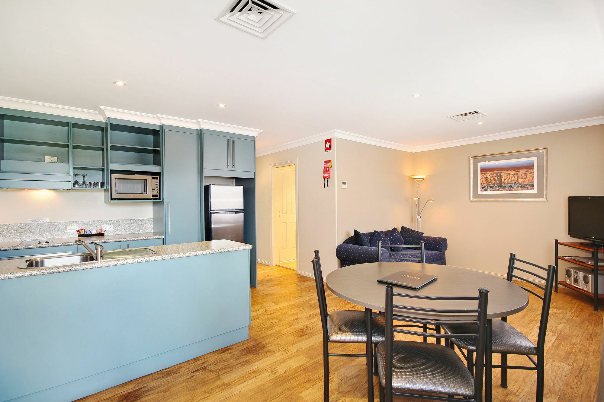 Edward Parry Motel And Apartments Tamworth Bagian luar foto